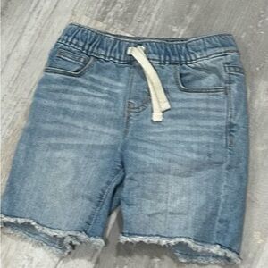 BOGO free



Old Navy Blue Denim Cutoff Shorts